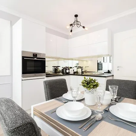 350m To The Piastowska By Renters Prestige Apartamento Gdańsk