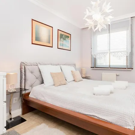 Apartment 350m To The Piastowska By Renters Prestige *