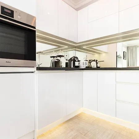 350m To The Piastowska By Renters Prestige Gdaňsk